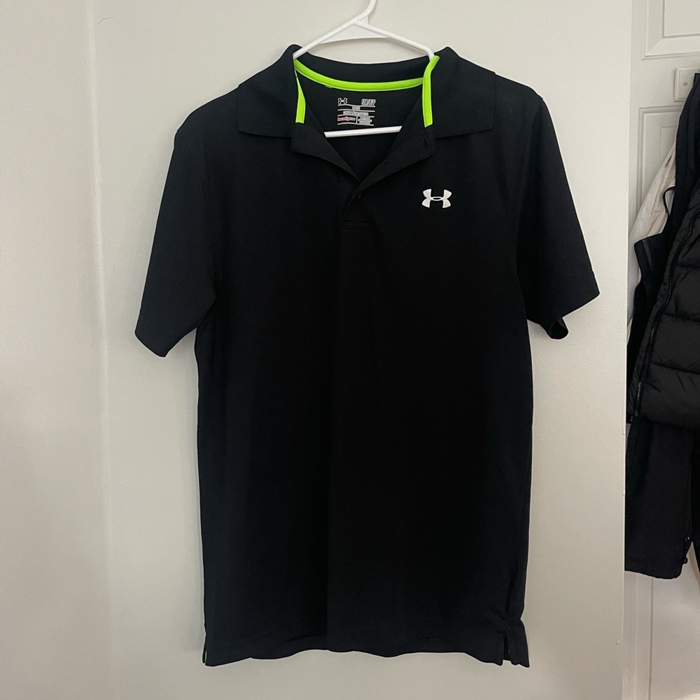 Under Armour HeatGear Loose Men’s Black Short Sleeve Polo with Green Lining